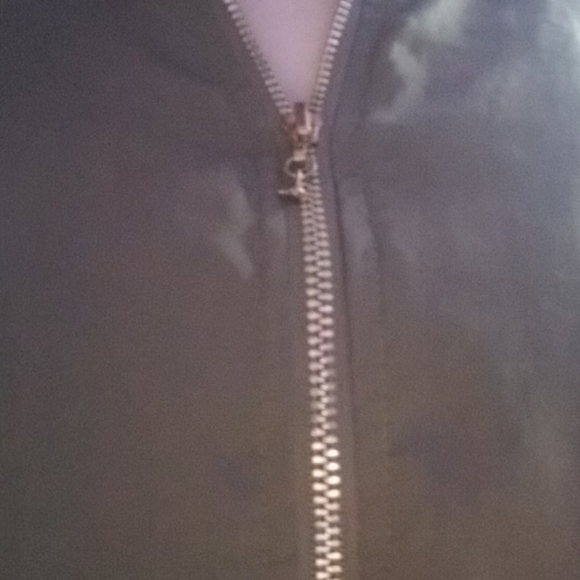 olive zip up slouchy top - Picture 3 of 3